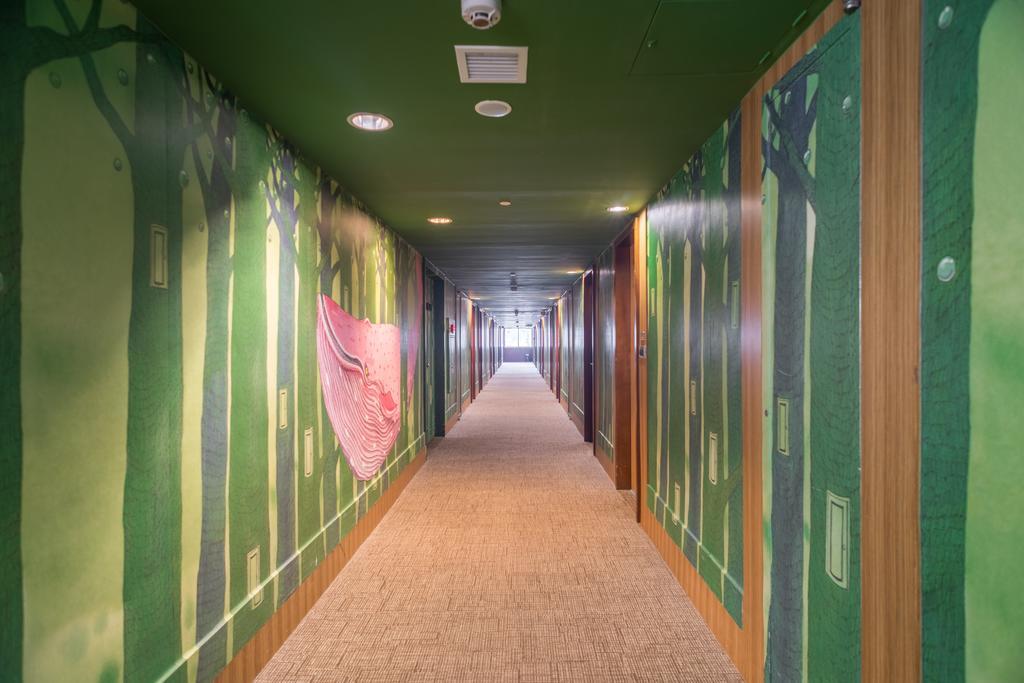 Chateau De Chine Hotel Hualien Ngoại thất bức ảnh A corridor on the 10th floor